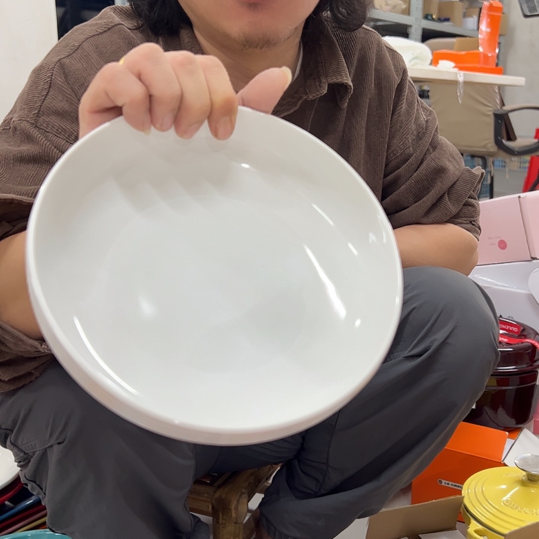 陶瓷纯白轻虹深盘子