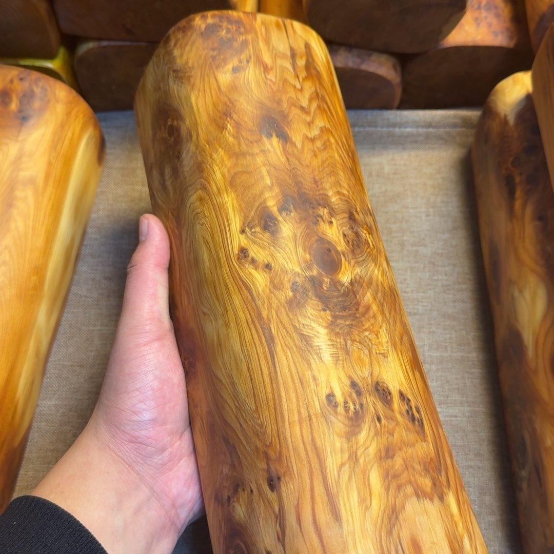 S***帥鹅绒竹炭崖柏黑油颈椎枕。典藏级