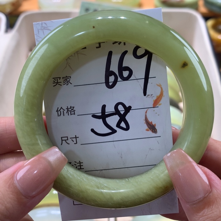 未镶嵌蛇纹石玉手镯