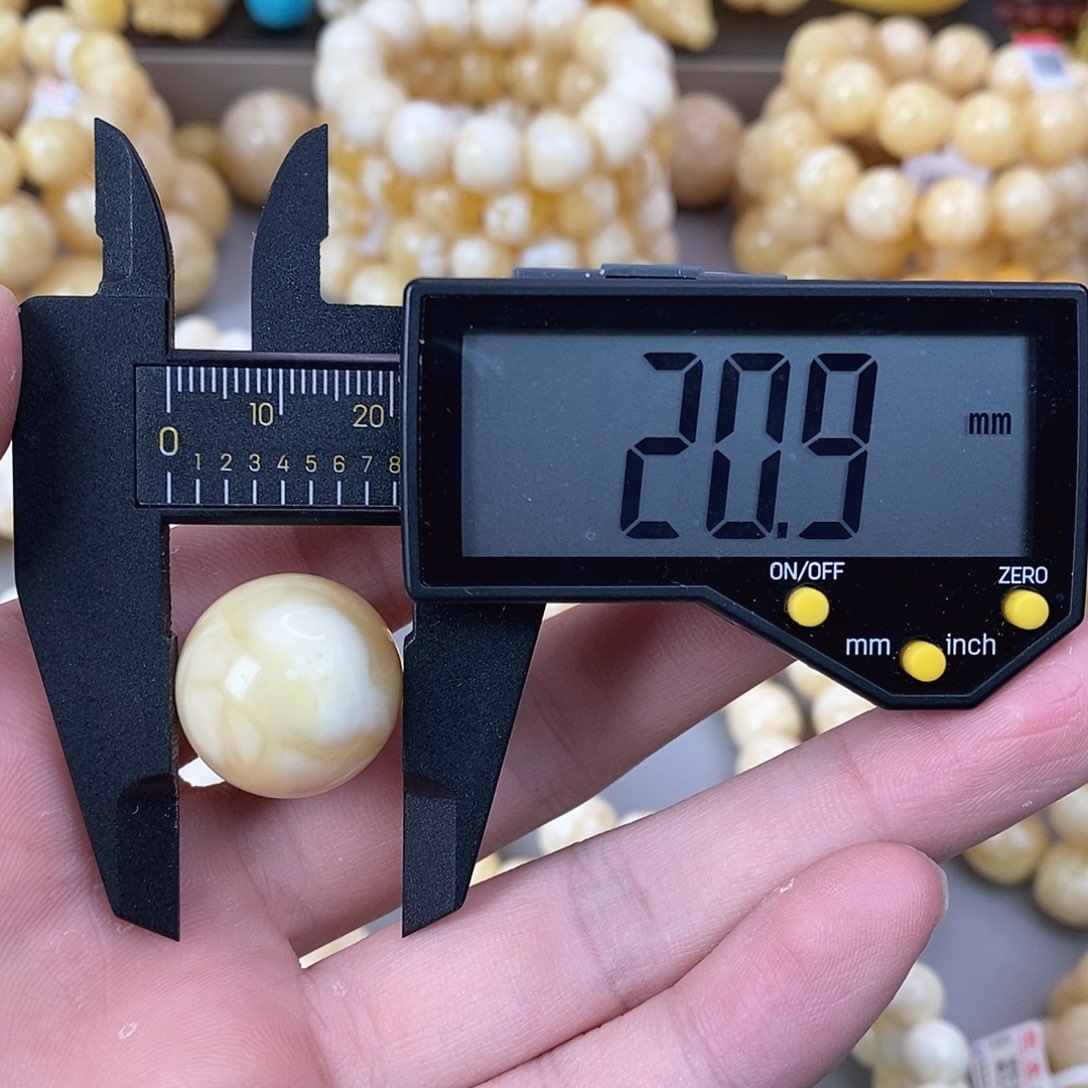 蜜蜡未镶嵌珠宝奇石