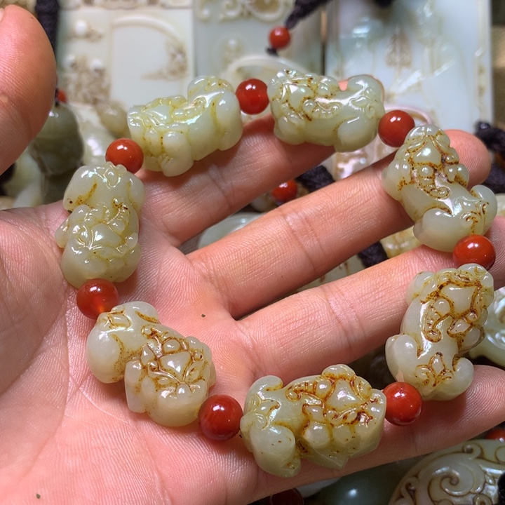 和田玉未镶嵌挂件上**水