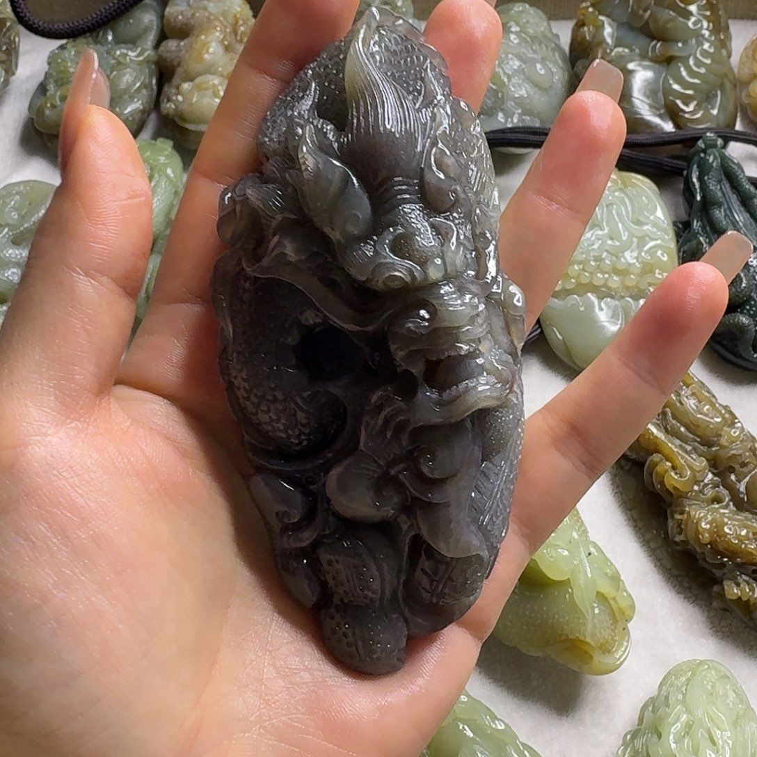 颈饰未镶嵌和田玉天*