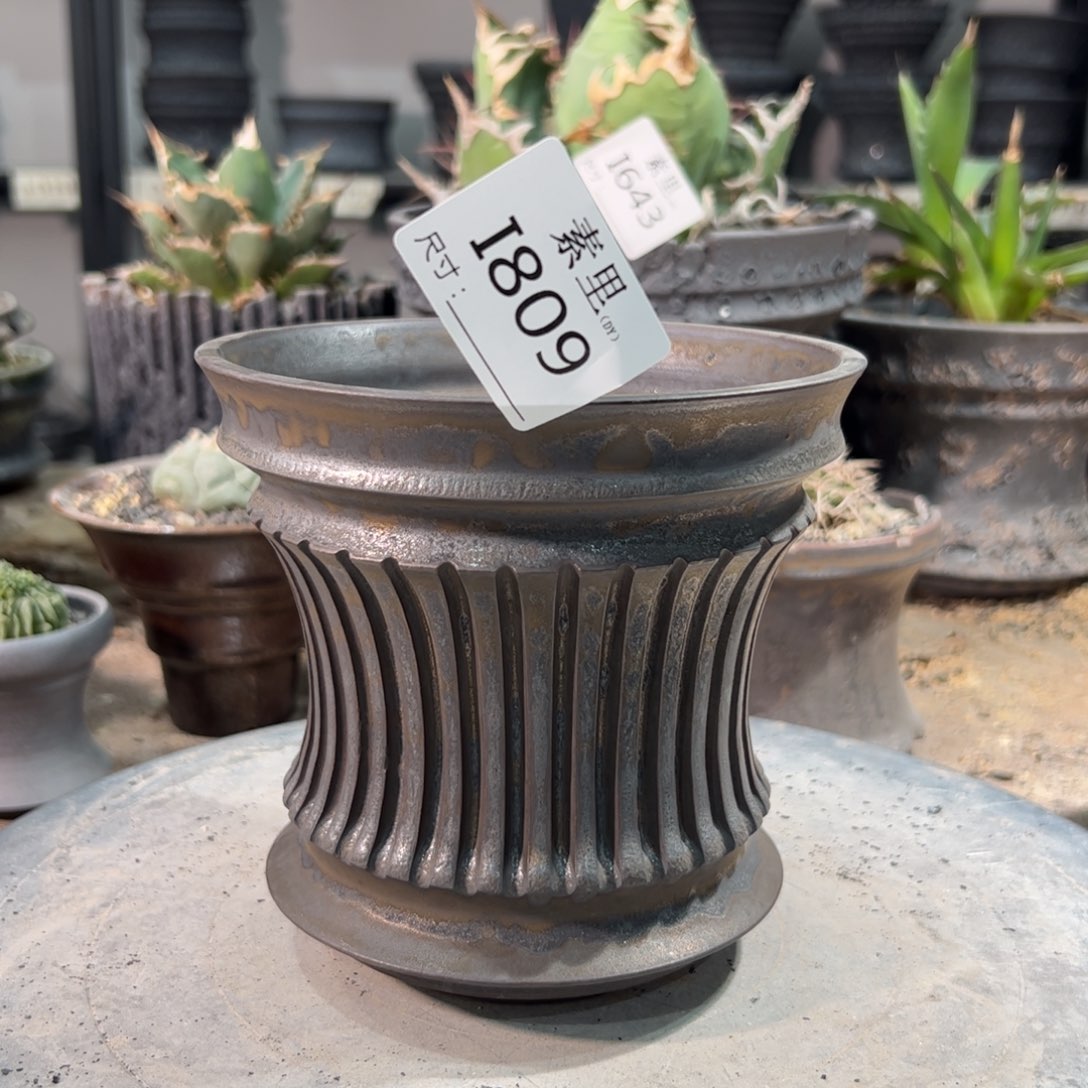 景德镇素里手工内口12.5高13瑕疵