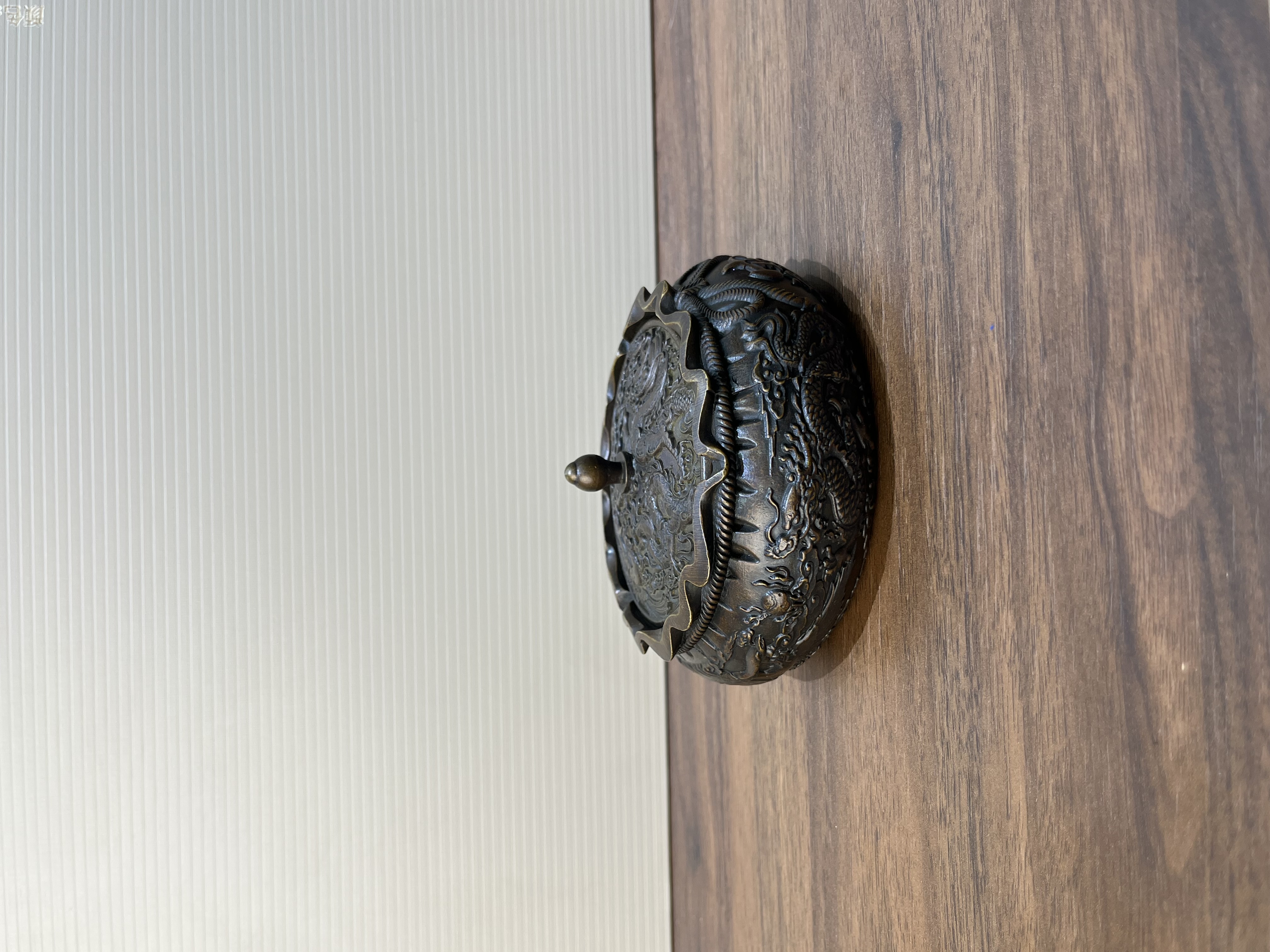 轻奢玻璃水晶创意潮流烟灰缸家用客厅办公室防飞烟灰缸