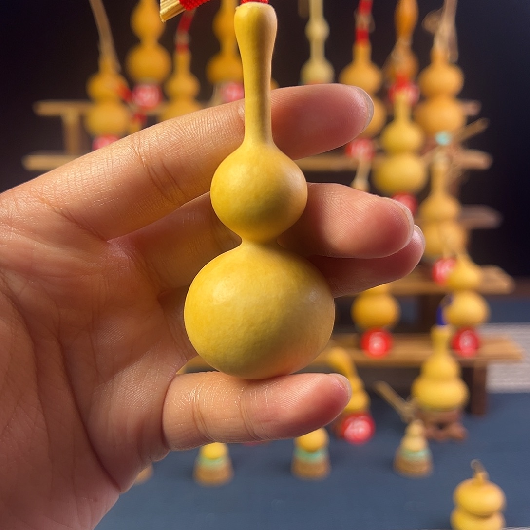 n***n葫芦等多种颜色的花鸟画