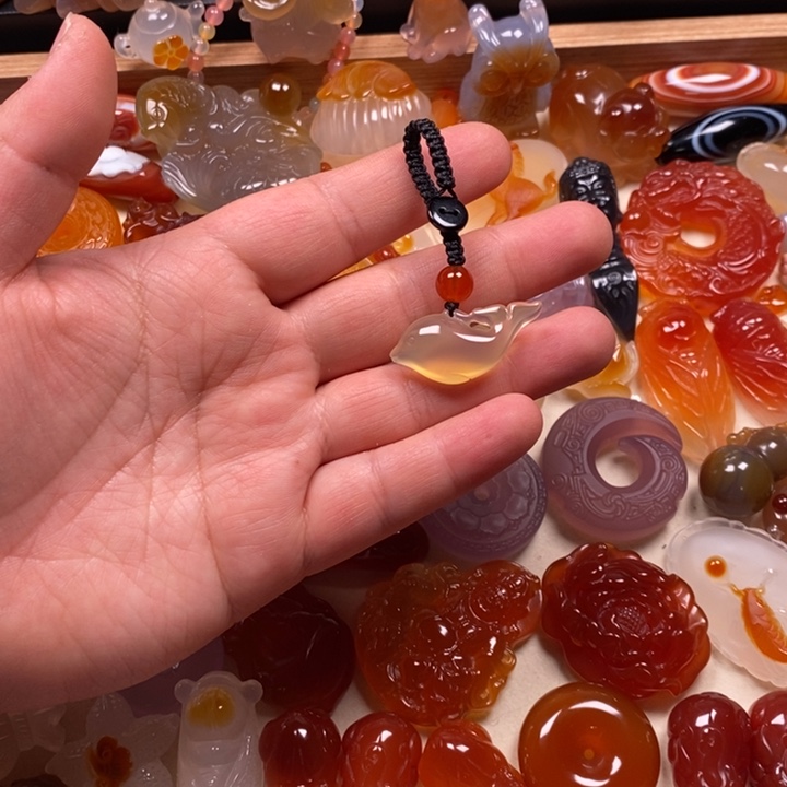 玛瑙/玉髓未镶嵌颈饰