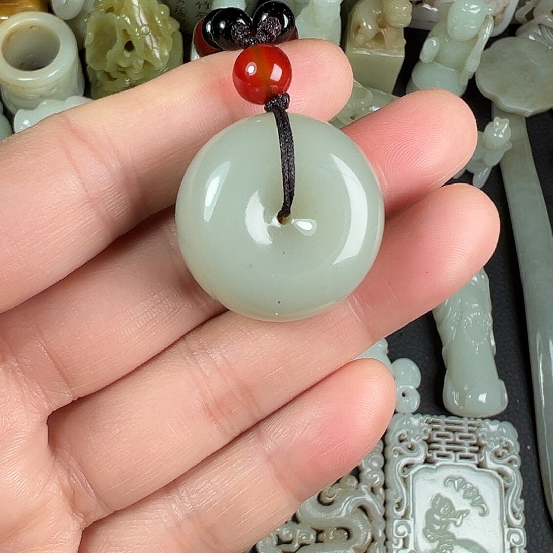 和田玉未镶嵌吊坠(不含链)