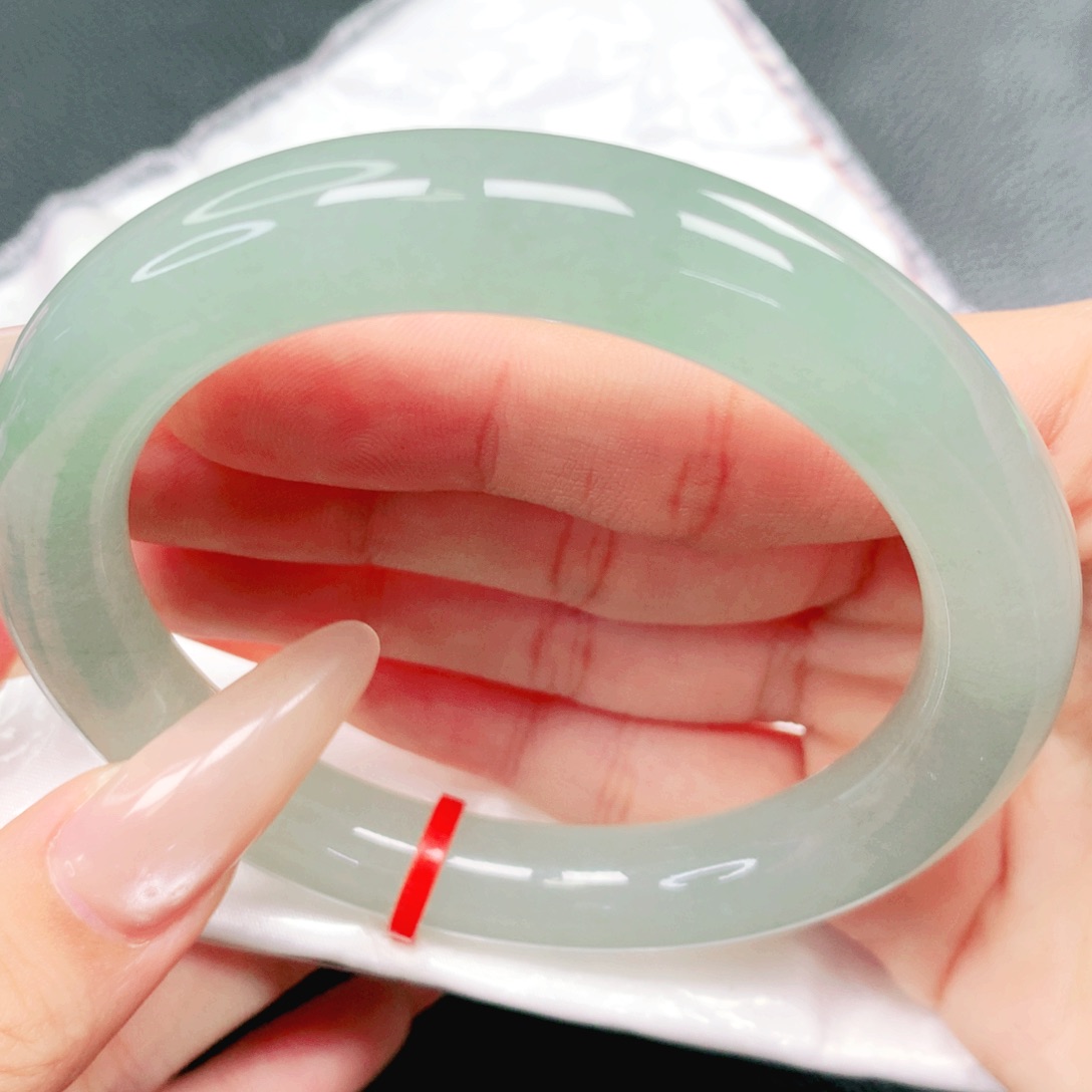 翡翠未镶嵌手镯59