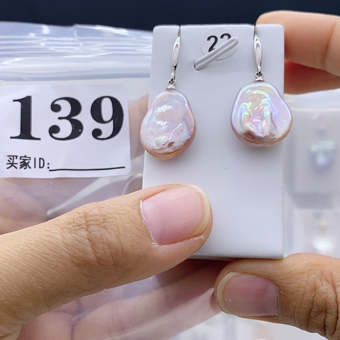 颈饰淡水珍珠钛钢