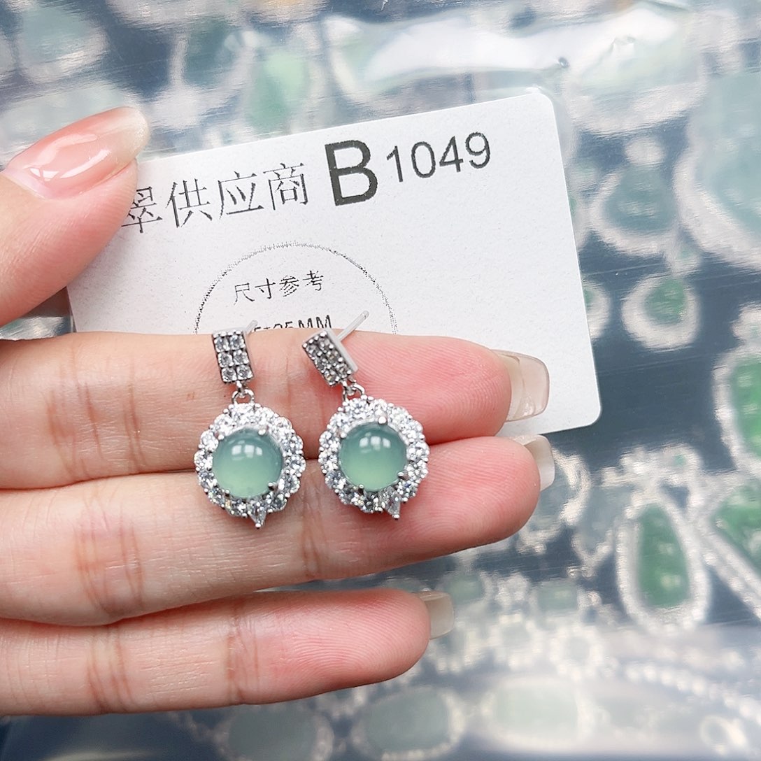 翡翠颈饰未镶嵌翡翠1049