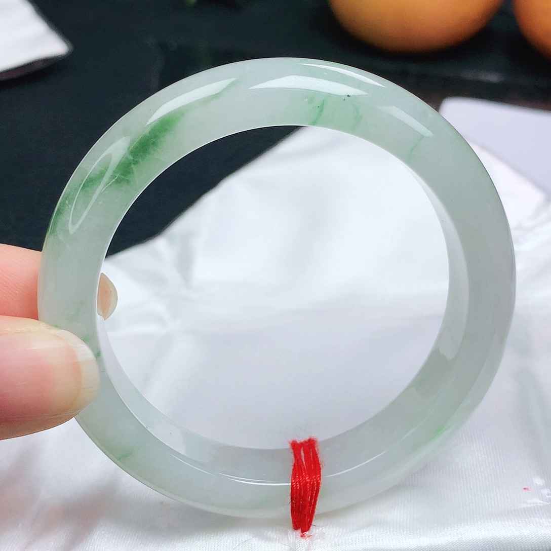 翡翠手镯未镶嵌正