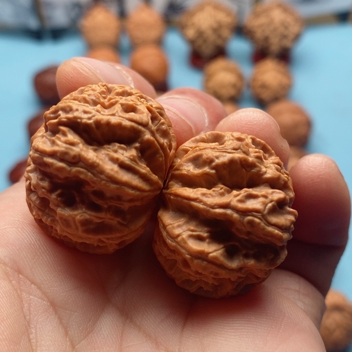 文玩核桃把件精品文玩粗筋磨盘