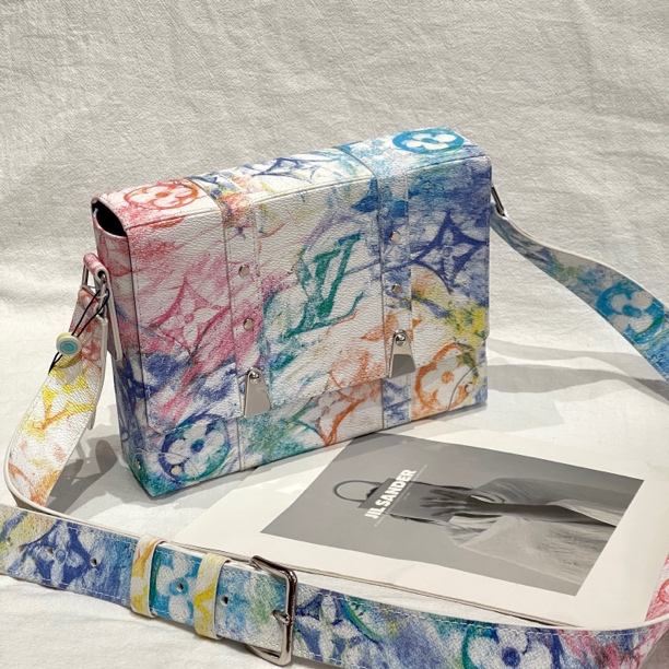 99新 LouisVuitton/路易威登 LV 21SS Trunk 蜡笔彩绘邮差包