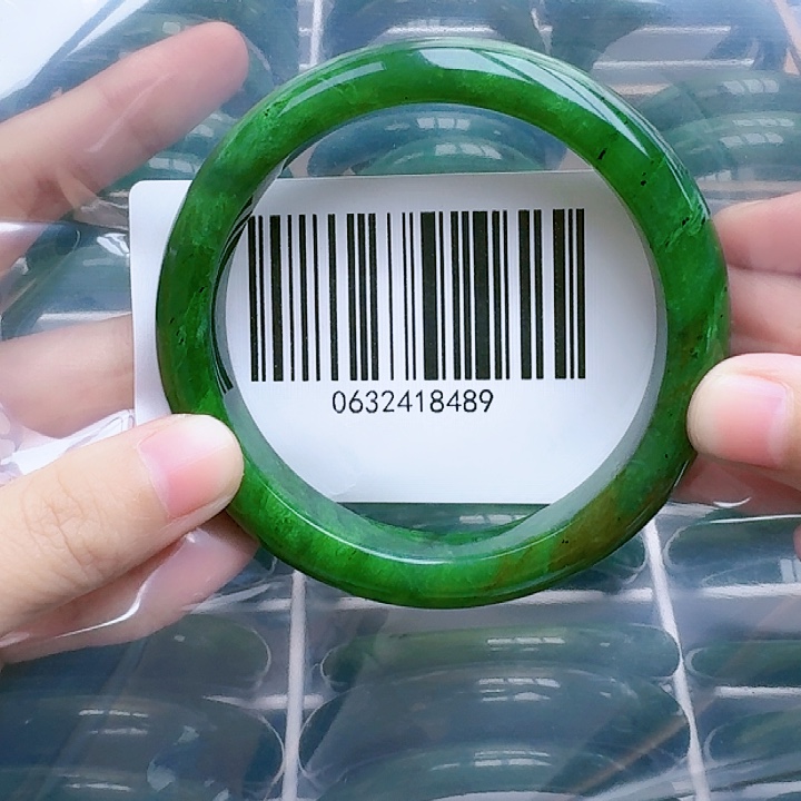 和田玉（碧玉）手镯未镶嵌63微瑕