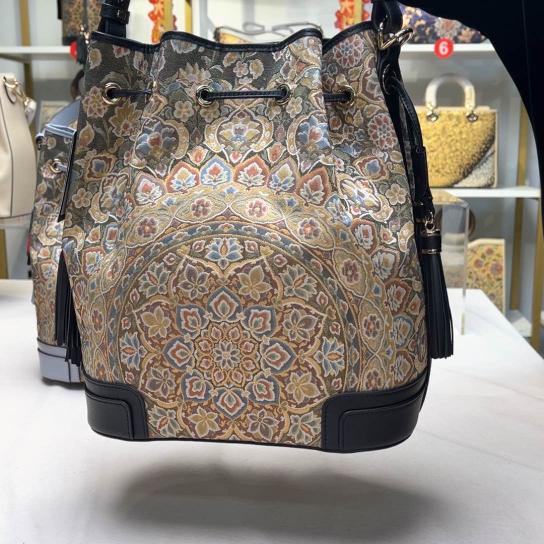 织绣直播间浮力大漏