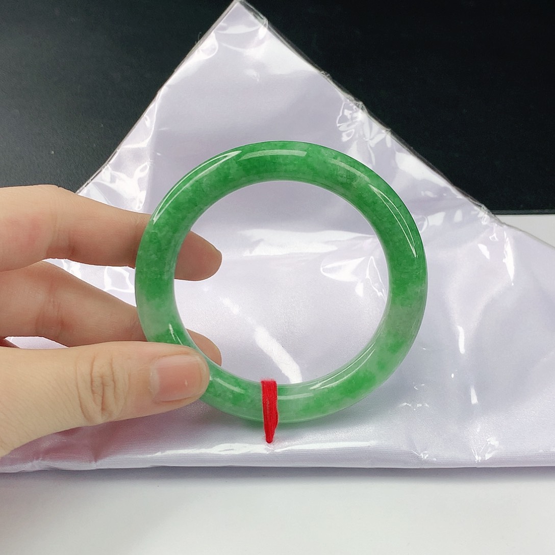 翡翠手镯未镶嵌翡翠004