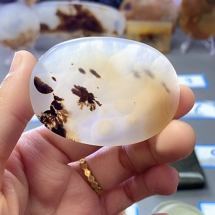玛瑙/玉髓未镶嵌珠宝半成品