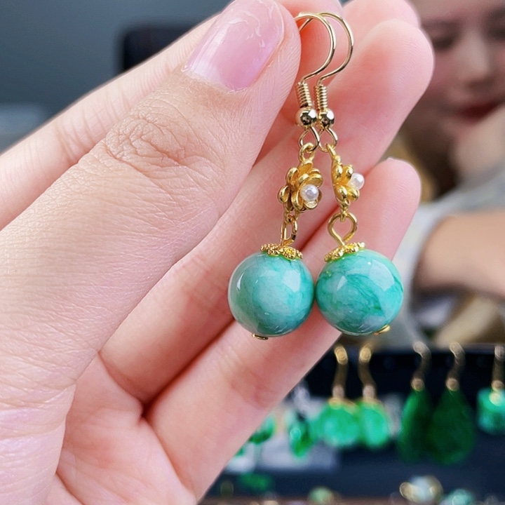 翡翠耳饰未镶嵌饰品