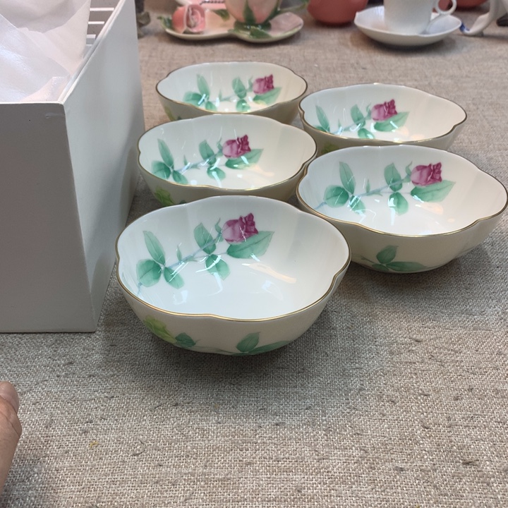 金瓷阁家的美丽瓷器