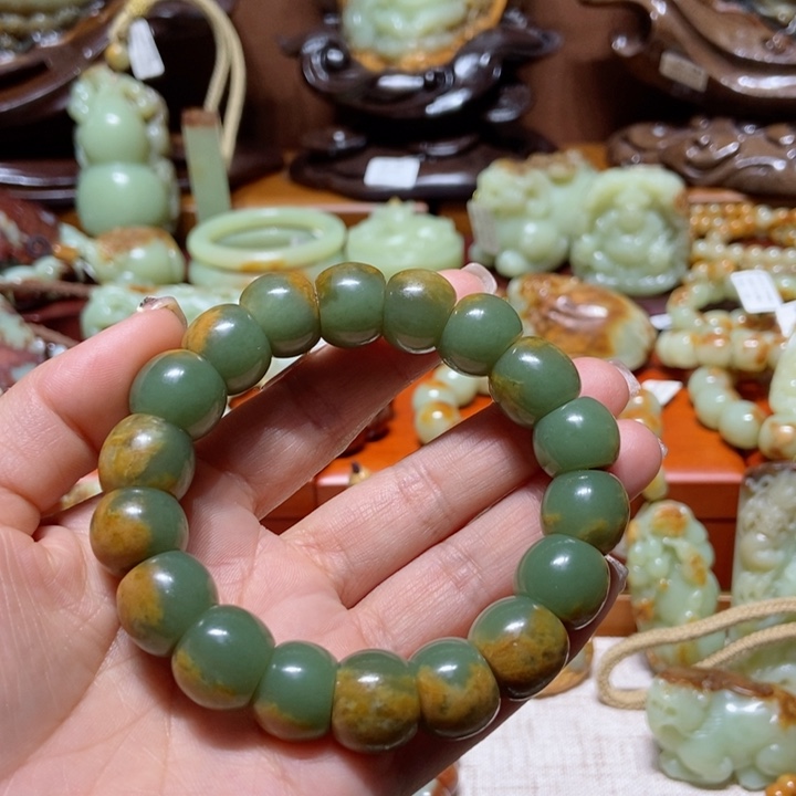 岫岩河磨玉（透闪石质玉）手链未镶嵌玉*儿