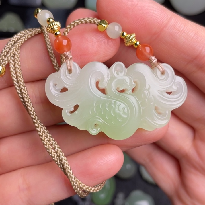 和田玉颈饰未镶嵌