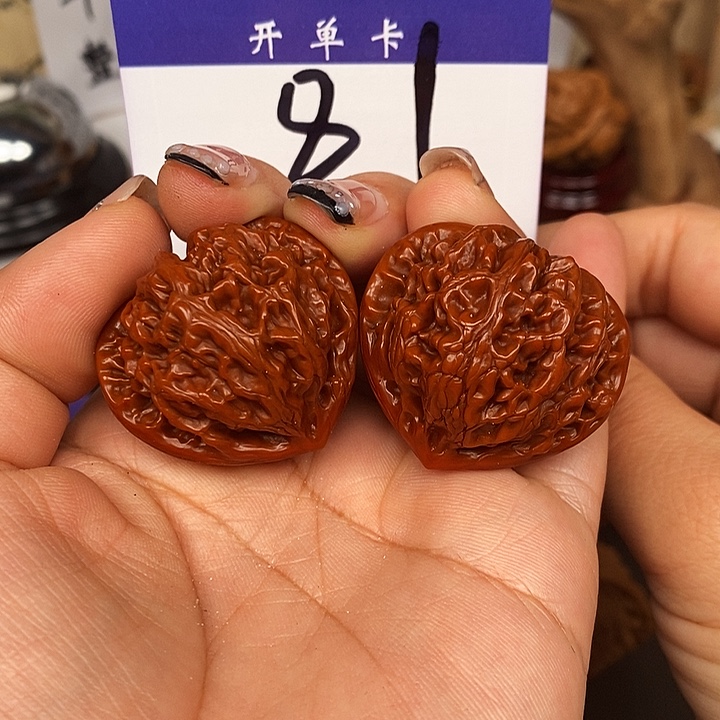 雪***洛吊坠桃核宫灯37机刷s