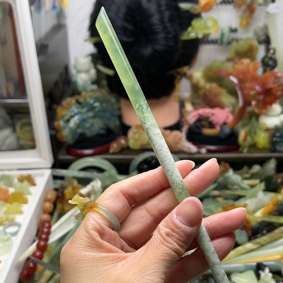 蛇纹石玉发饰未镶嵌