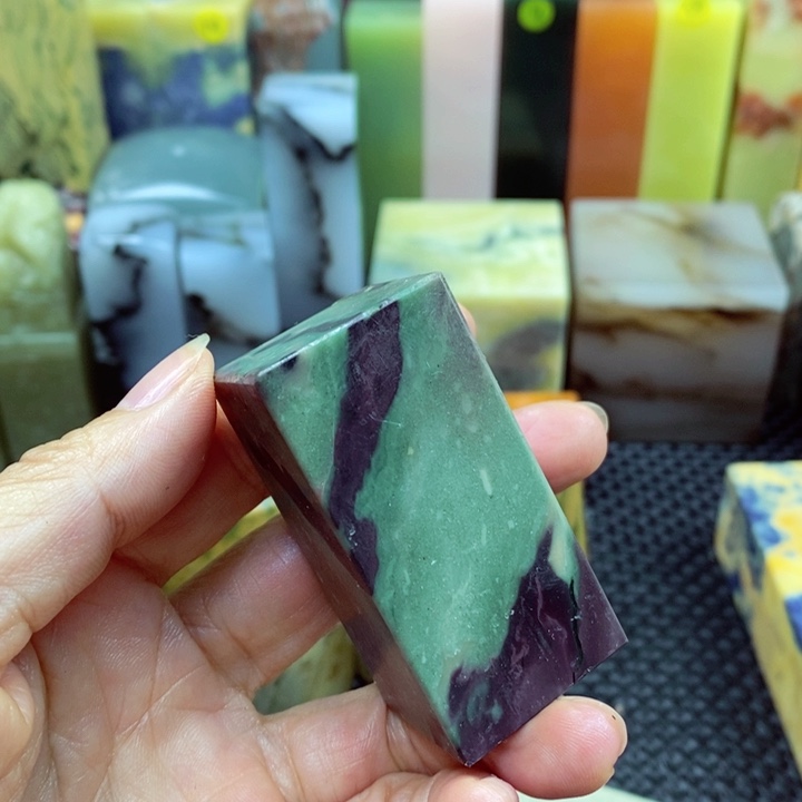 青田石印石用****4贵州石头