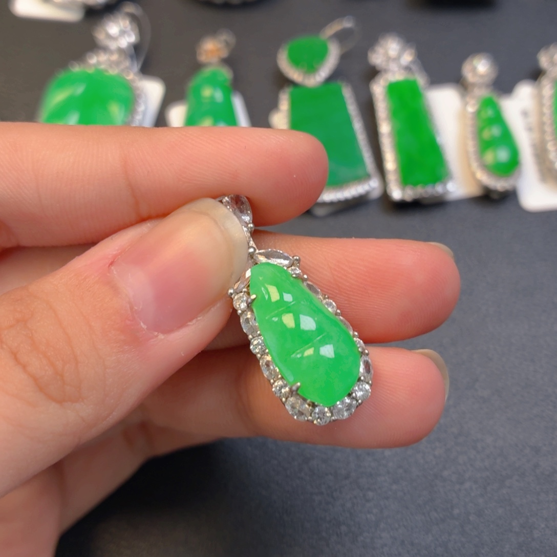 翡翠银S925镶嵌颈饰