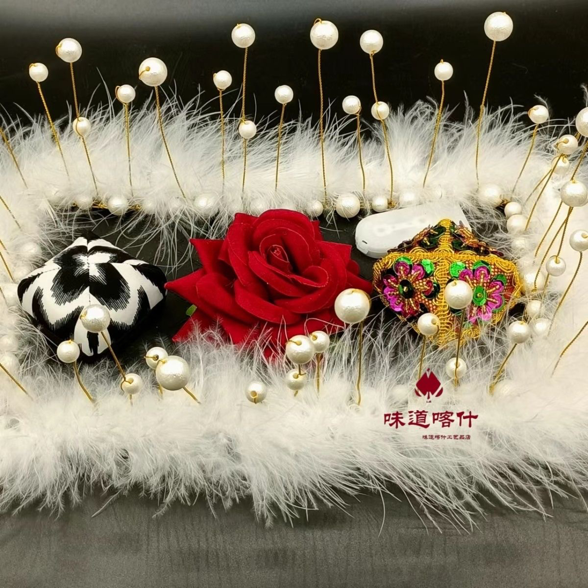 新疆特色手工刺绣的小花帽摆件 车前面放的摆件 羽毛毛车载摆件