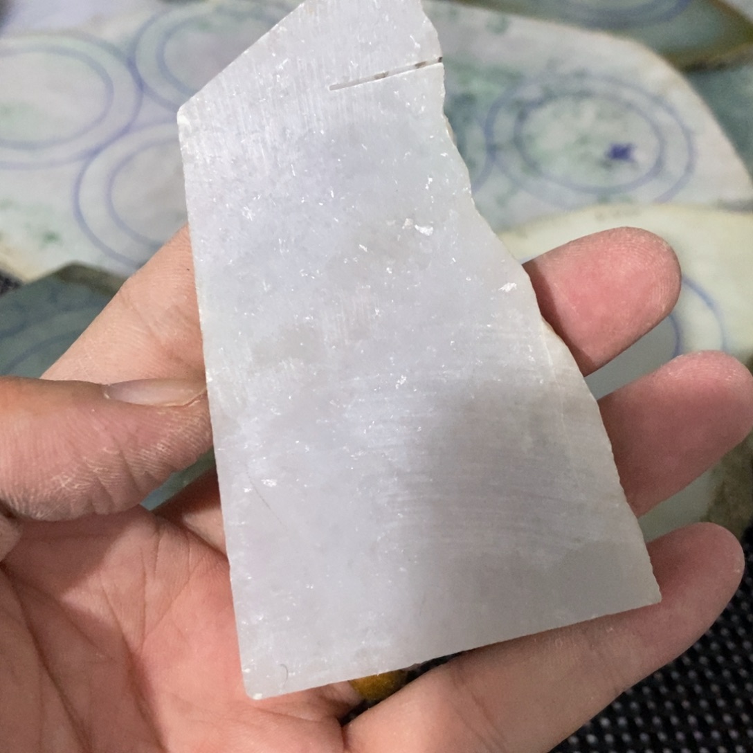 翡翠颈饰未镶嵌料子