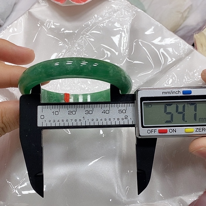 翡翠手镯未镶嵌204 
