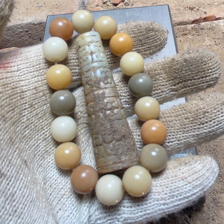 吊坠白玉菩提fhjgccfhhhj