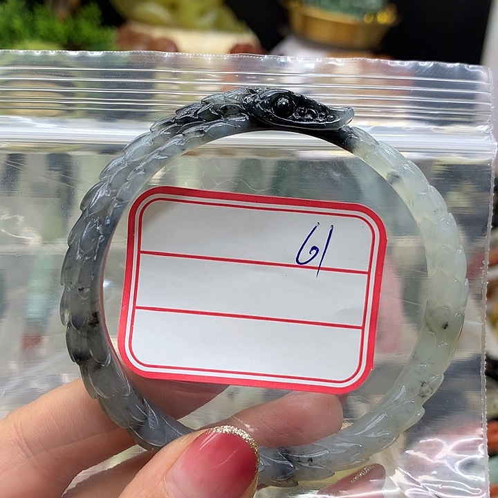 初***七蛇纹石玉未镶嵌手镯