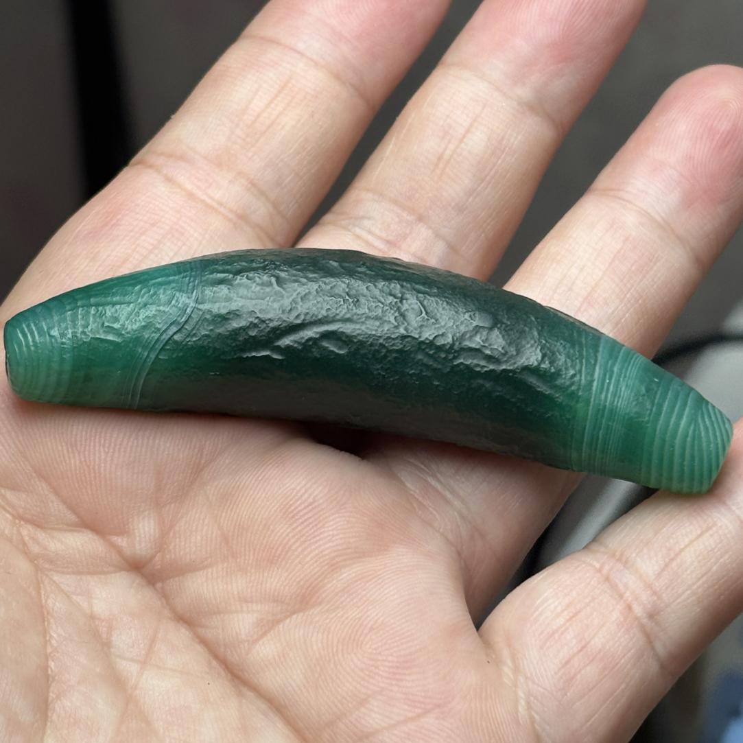 缠丝玛瑙牛角珠尺寸大概是18*75mm左右