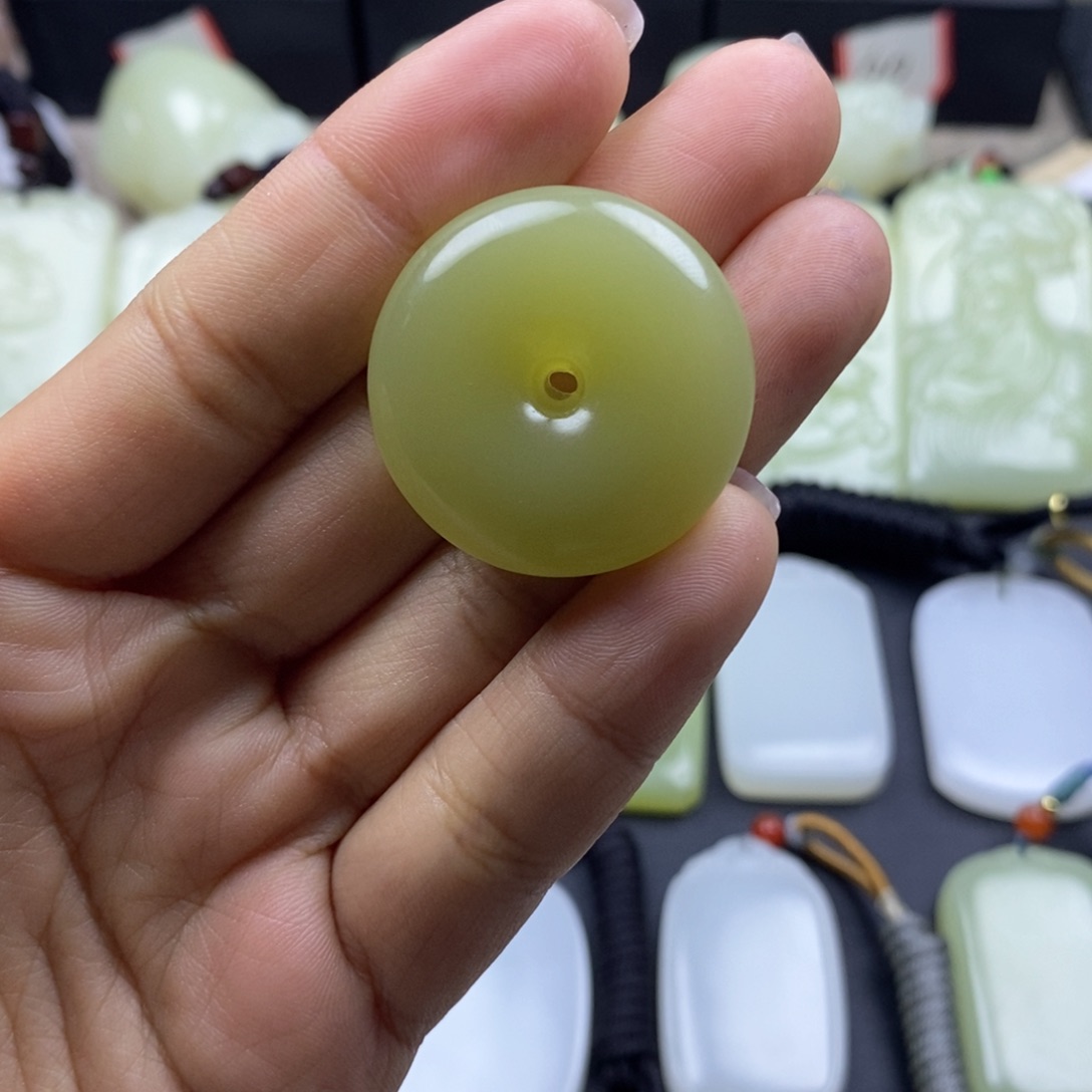 问****王天然青海时尚平安扣