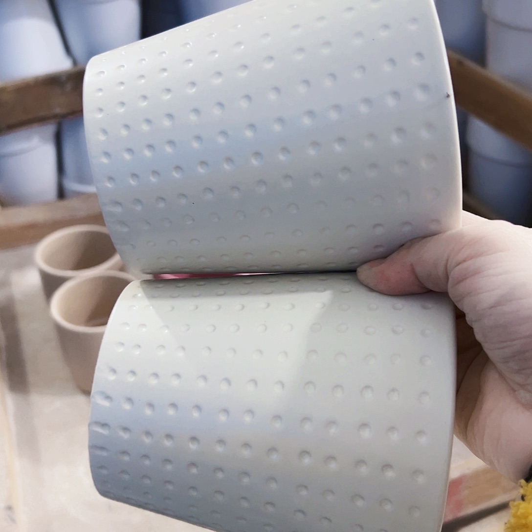 有孔外贸尾单陶瓷花盆10米包邮