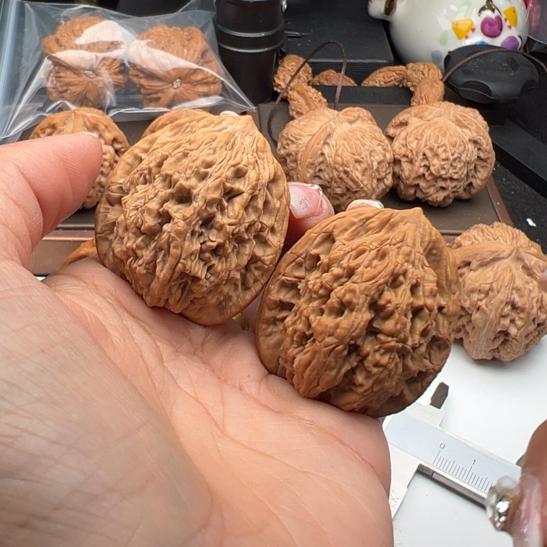文玩核桃把件虎头38