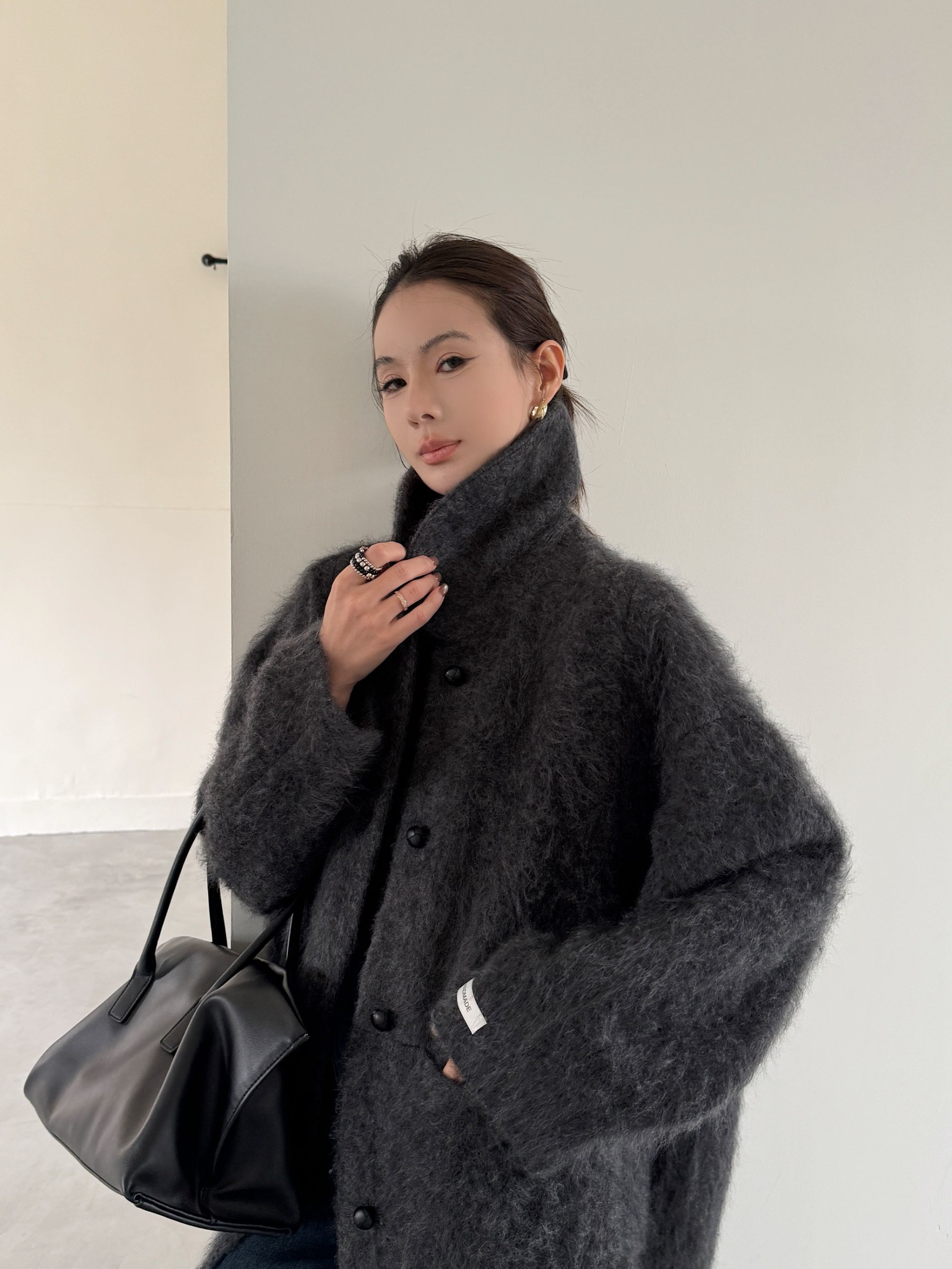 2025秋冬新款韩版真皮扣子拉绒大衣F-266