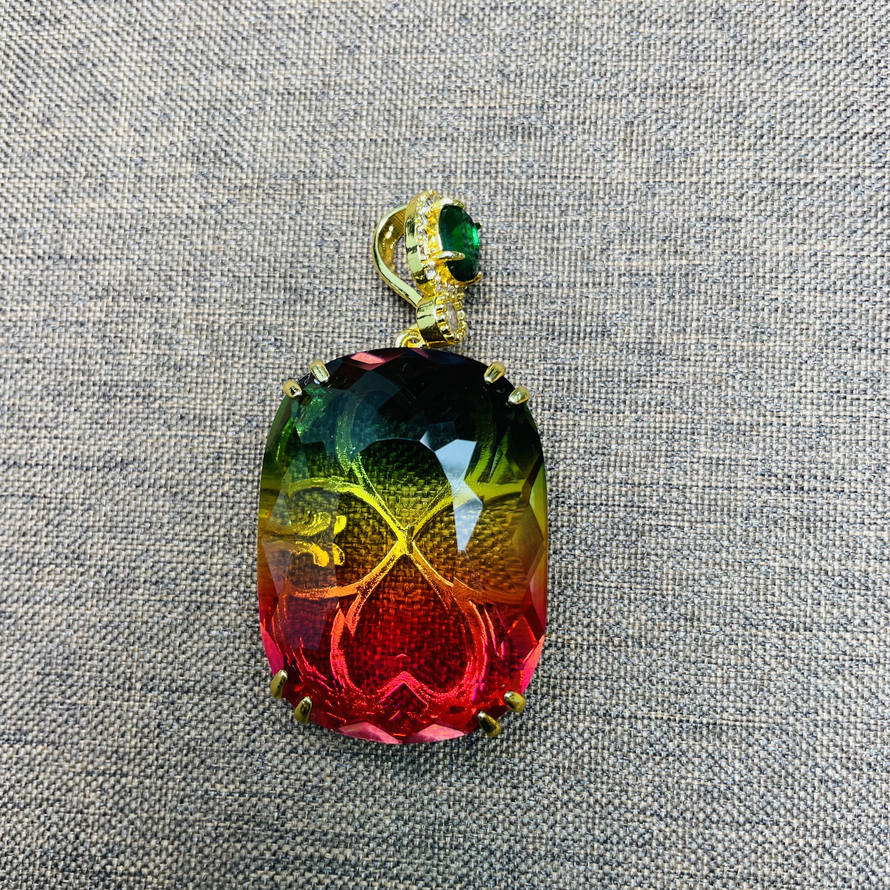 【瑾年甄选】F511-1七彩Z吊坠多样性发一件