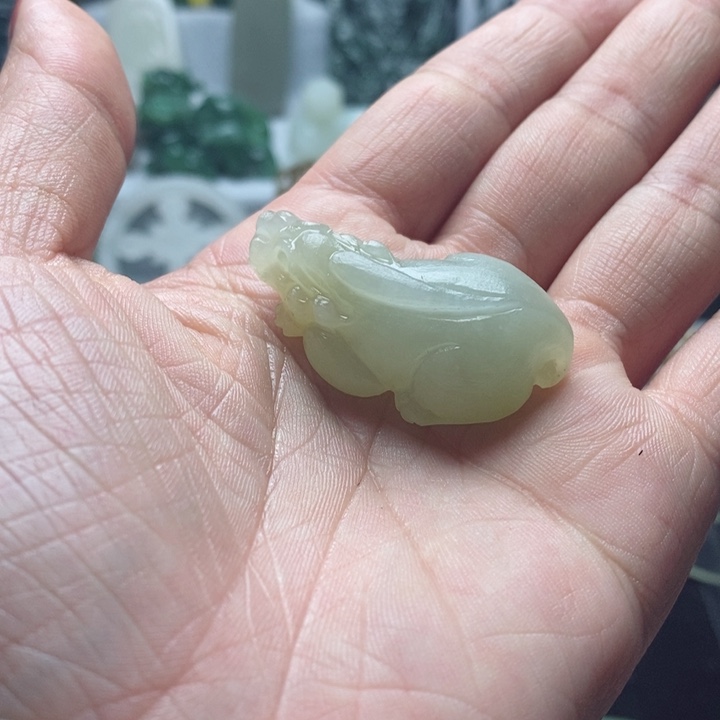 和田玉吊坠未镶嵌