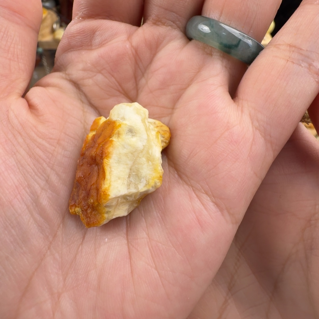 ****定制琥珀未镶嵌3.6克