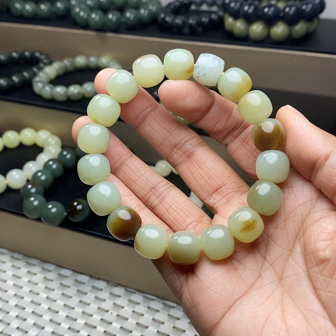 和田玉未镶嵌手链卡12