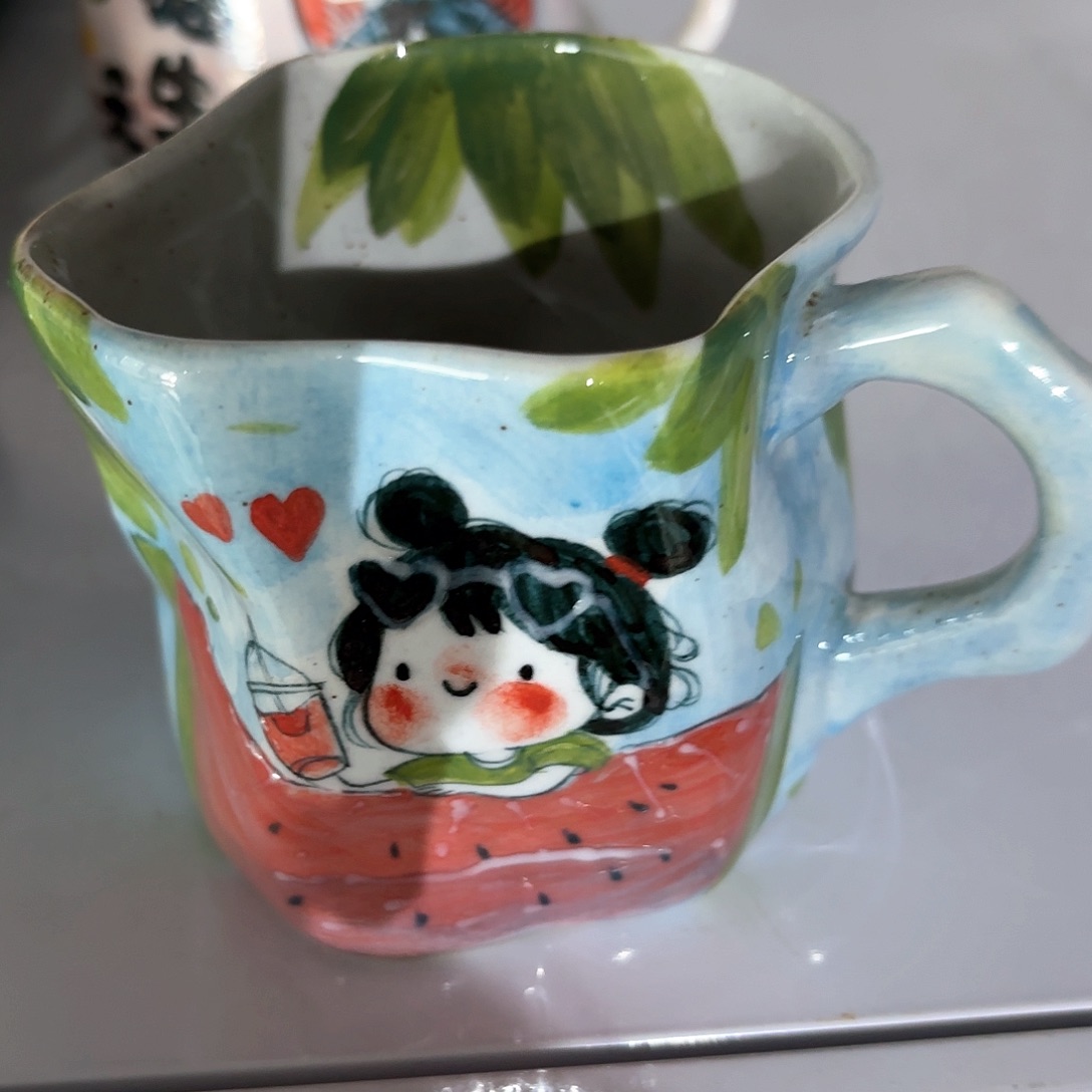 瓷片兔兔好可爱呀打个