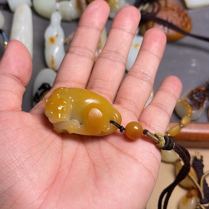 康***宁颈饰未镶嵌和田玉