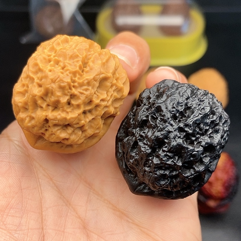 【闪购商品】把件文玩核桃37尺铁狮子球