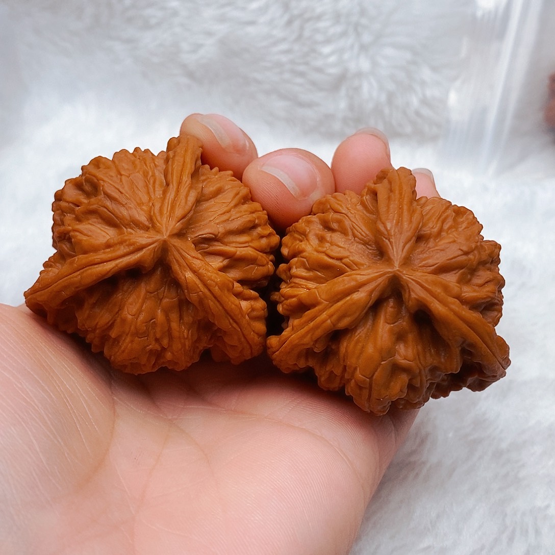 愤***บ吊坠文玩核桃三棱