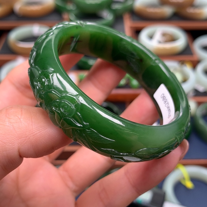 和田玉（碧玉）手镯未镶嵌