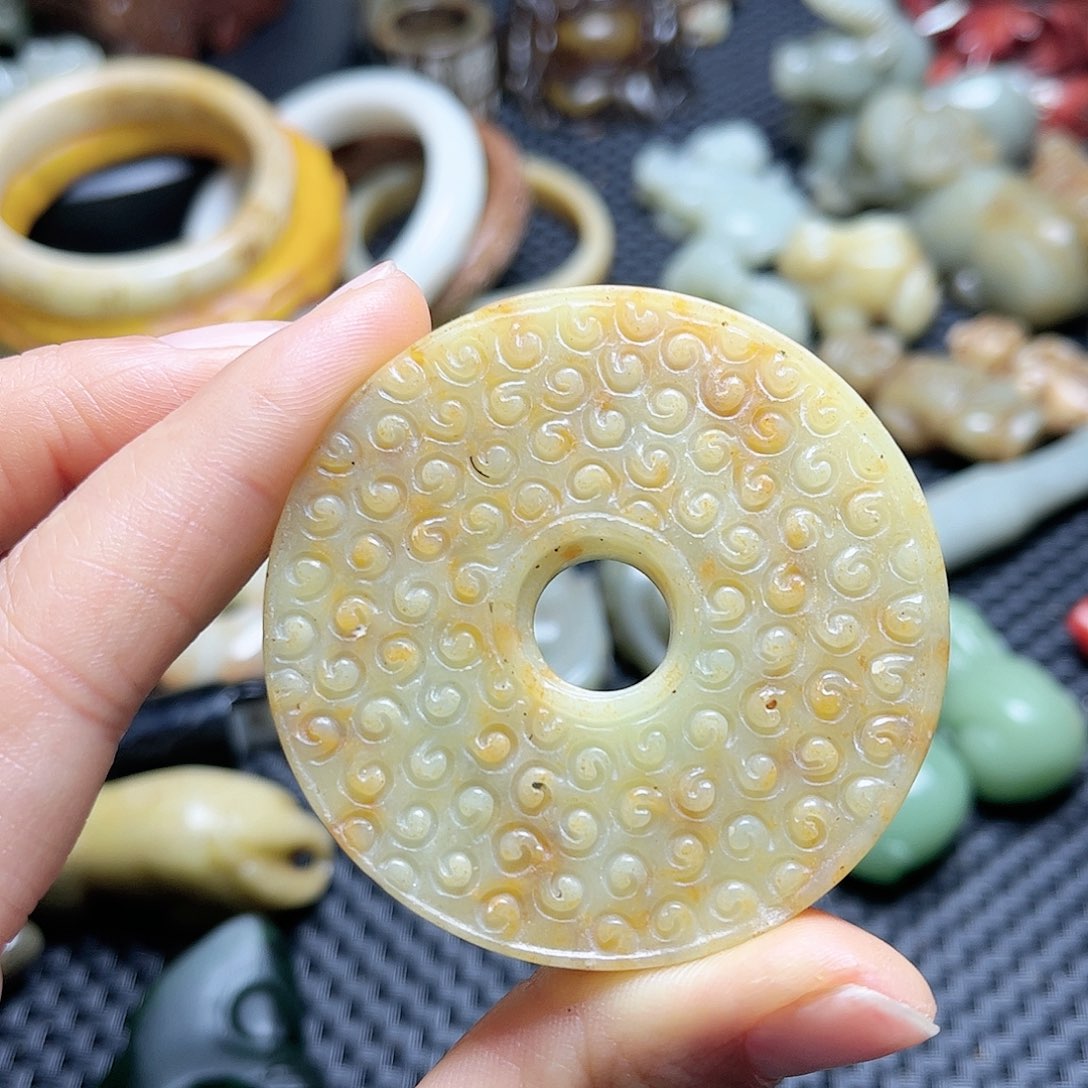 白玉菩提吊坠摆件