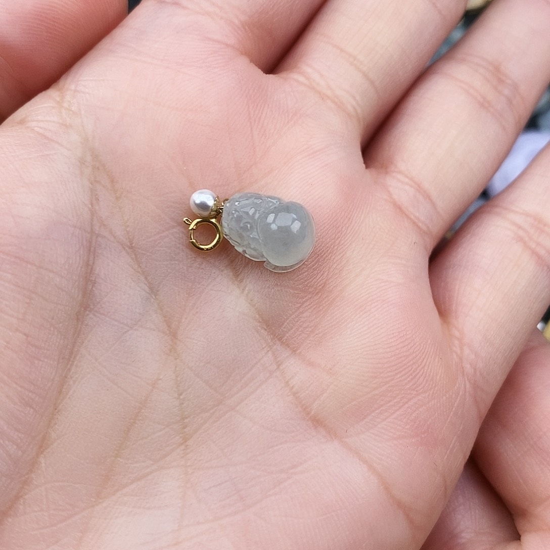 翡翠颈饰18K金镶嵌貔貅